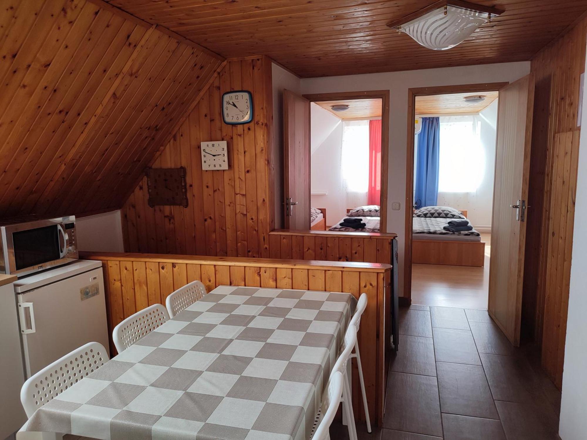 בלטונללה Aranyharmat Apartman מראה חיצוני תמונה